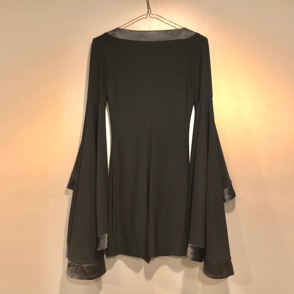 Nasty Gal Hollywood Cruisin’ Bell Sleeve dress - Picture 8 of 8